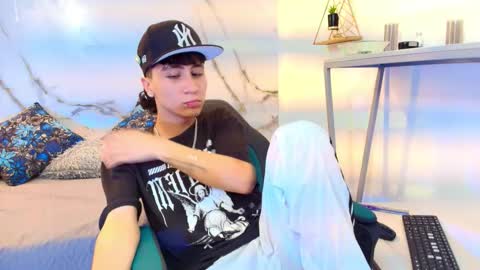 xandergrey8 online show from 02-25-26, 07:34