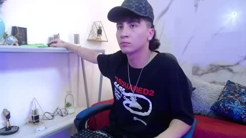 xandergrey8 online show from 04-26-26, 07:00