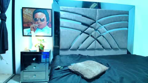 Xanderstone online show from 05-28-26, 01:36
