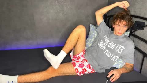 Xavier  PVT open  online show from 12-04-25, 04:00