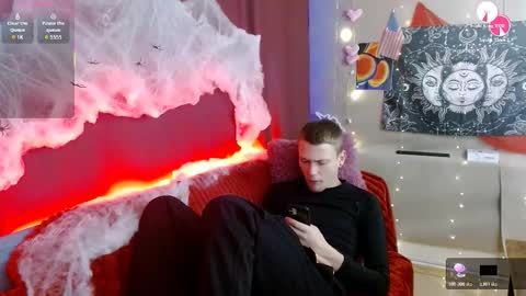 Snapshot of xavier_night81 chatting on 10-28-25, 08:40 xavier_night81 online show from 10-28-25, 08:40