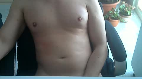 Snapshot of xchie chatting on 02-17-25, 02:04 kolaan online show from 02-17-25, 02:04