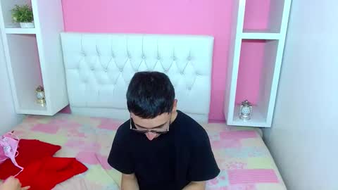 Snapshot of xcoupleplayxx chatting on 05-03-26, 03:01 xcoupleplayxx online show from 05-03-26, 03:01
