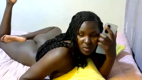 Snapshot of xeenah chatting on 05-21-26, 08:27 xeenah online show from 05-21-26, 08:27