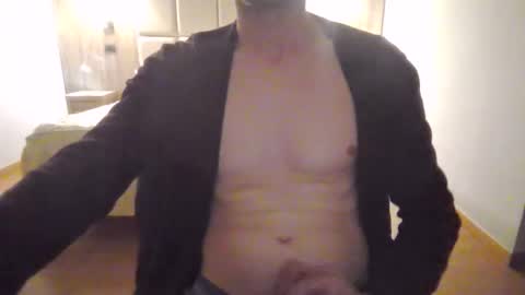 Snapshot of xemx chatting on 04-08-26, 08:31 Ryansex online show from 04-08-26, 08:31