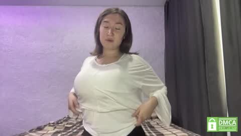 Snapshot of xeniabungard chatting on 07-01-26, 08:38 Mia online show from 07-01-26, 08:38