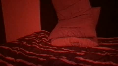 xesbeth0 online show from 11-18-25, 04:17