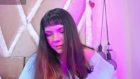 hinata  online show from 11-12-25, 11:36