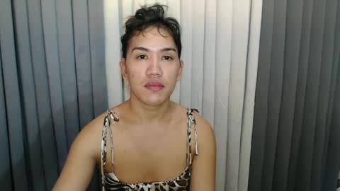 GWEN THOMPSON .......   online show from 12-17-24, 07:29