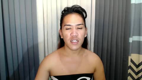 GWEN THOMPSON .......   online show from 01-31-25, 08:01