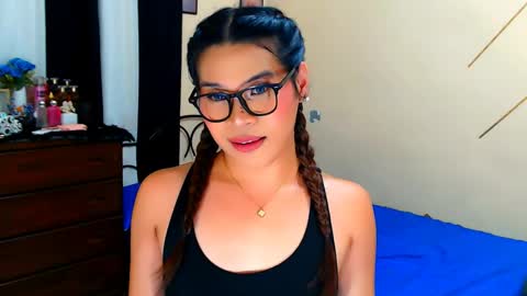 Xia Addison online show from 04-23-26, 05:52