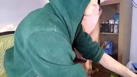 Snapshot of xialexbordeous chatting on 12-29-24, 08:15   Samara online show from 12-29-24, 08:15