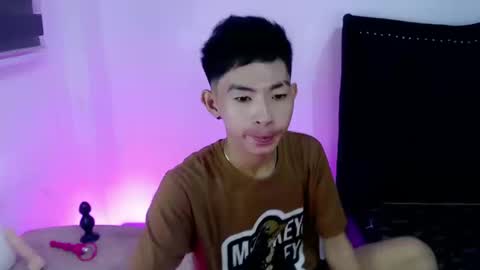 Xian smith online show from 12-17-25, 02:39