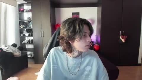 Snapshot of xice_boy chatting on 01-17-26, 12:43 xIce Boy online show from 01-17-26, 12:43