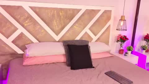 Snapshot of ximena_vasquez8 chatting on 06-10-26, 10:41 Xime online show from 06-10-26, 10:41