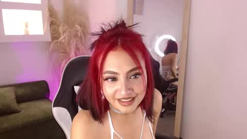 Snapshot of ximenaa_as chatting on 10-14-25, 03:29 Ximenna as online show from 10-14-25, 03:29