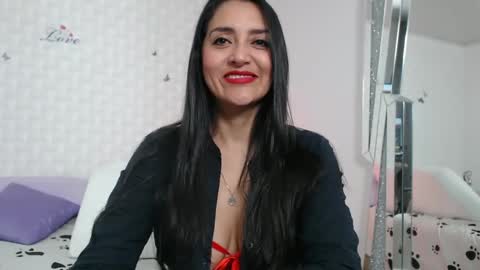 ximena suarez online show from 01-29-25, 03:44
