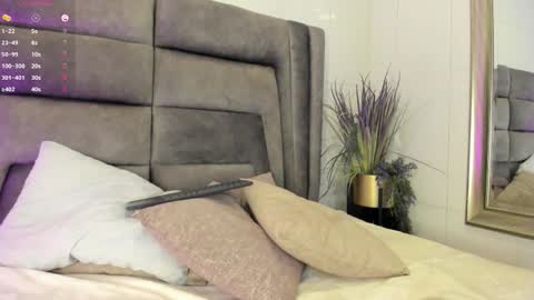  X I O M A R A  online show from 03-10-26, 07:46