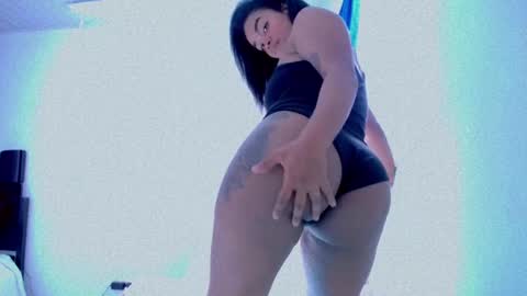 xiomy winklar online show from 12-18-24, 03:22