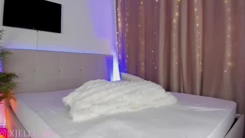 Snapshot of xjelly_piee chatting on 03-27-26, 01:55 Charisma online show from 03-27-26, 01:55