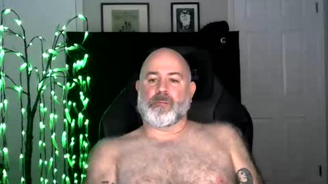 Snapshot of xjohnniex77 chatting on 12-17-25, 07:42 MrSlowBurn77 online show from 12-17-25, 07:42