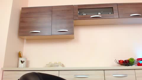 Snapshot of xkimoraxx chatting on 02-22-25, 01:35 Kim online show from 02-22-25, 01:35