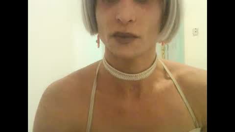 Wendy online show from 12-14-25, 01:22