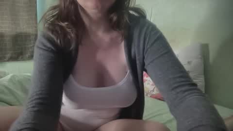 Luna online show from 10-21-25, 04:24