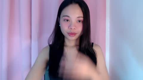 Snapshot of xo_worth_it chatting on 06-13-26, 09:07 nathalie online show from 06-13-26, 09:07