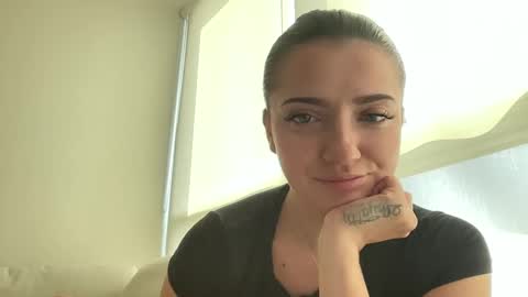 Snapshot of xoariellxo chatting on 09-09-25, 04:17 xoariellxo online show from 09-09-25, 04:17