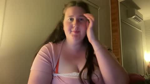 Snapshot of xopeachybaby chatting on 05-03-26, 11:49 xopeachybaby online show from 05-03-26, 11:49
