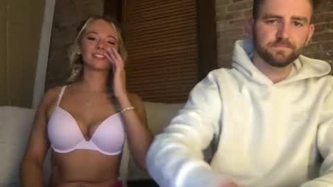 xoprincesspeachxo online show from 10-20-25, 11:38