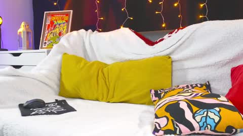 XoRylan online show from 01-24-25, 05:11