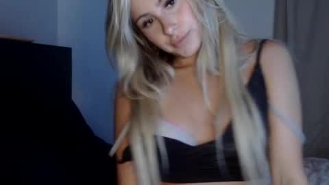Lacey Loo online show from 07-10-26, 01:43