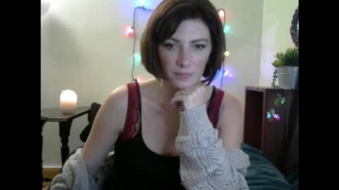 Bunni online show from 12-14-25, 04:29