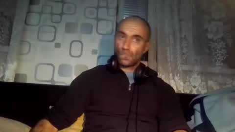 Snapshot of xploid1982 chatting on 12-05-24, 02:09 xploid1982 online show from 12-05-24, 02:09