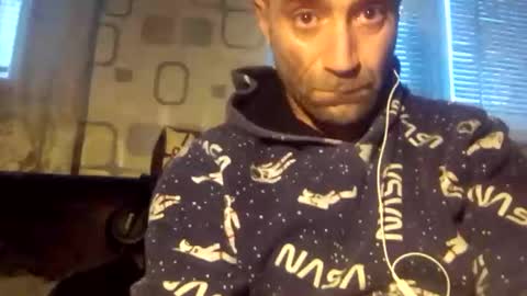 Snapshot of xploid1982 chatting on 01-27-25, 05:58 xploid1982 online show from 01-27-25, 05:58