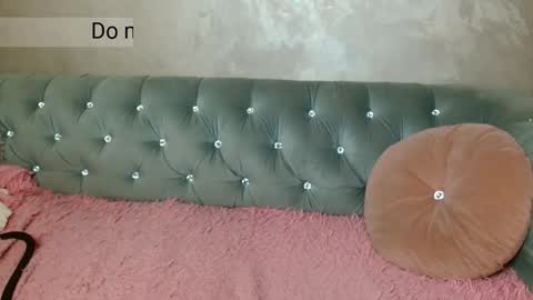 xqueencarox online show from 09-23-25, 11:41