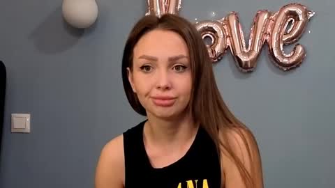 Snapshot of xsexycouples chatting on 02-16-25, 11:05 AnnaMaee online show from 02-16-25, 11:05