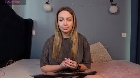 Snapshot of xsexycouples chatting on 03-10-26, 09:36 AnnaMaee online show from 03-10-26, 09:36