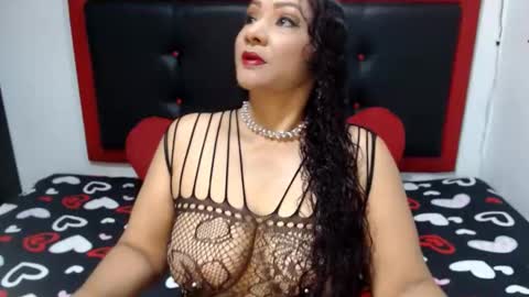 Snapshot of xshopyx chatting on 11-23-25, 03:28 xshopyx online show from 11-23-25, 03:28