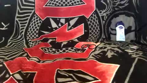 Snapshot of xslashmex chatting on 09-22-25, 01:13 XslashmeX online show from 09-22-25, 01:13