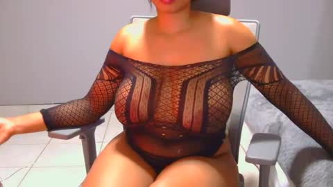 Snapshot of xspiketeex chatting on 05-27-26, 03:20 spykeXtee online show from 05-27-26, 03:20