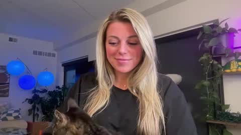 Snapshot of xstellabeex chatting on 01-10-25, 10:46 xstellabeex online show from 01-10-25, 10:46