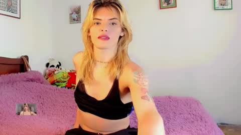 Snapshot of xthesexyboyx chatting on 02-20-26, 03:23 Femboy Exotic online show from 02-20-26, 03:23