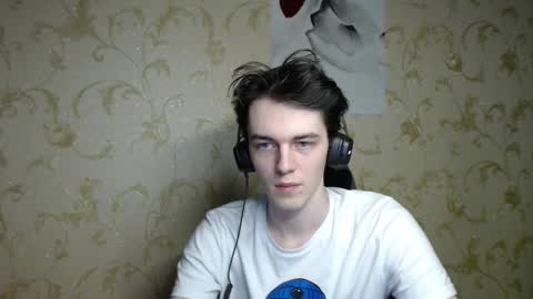 Snapshot of xtraqqq chatting on 03-16-26, 10:03 traqqq online show from 03-16-26, 10:03