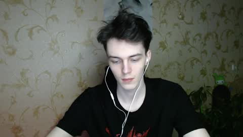Snapshot of xtraqqq chatting on 04-03-26, 09:35 traqqq online show from 04-03-26, 09:35