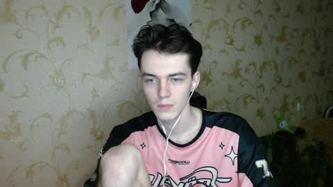 Snapshot of xtraqqq chatting on 04-10-26, 10:03 traqqq online show from 04-10-26, 10:03