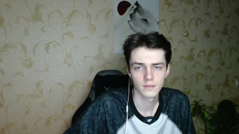 Snapshot of xtraqqq chatting on 05-19-26, 08:37 traqqq online show from 05-19-26, 08:37