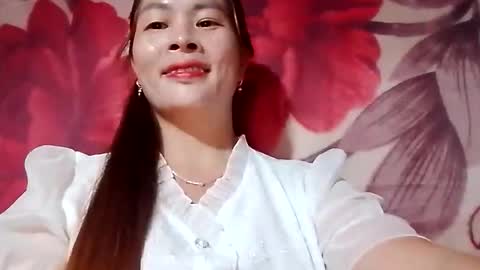 Snapshot of xuxulove00 chatting on 10-20-25, 01:39 xuxulove00 online show from 10-20-25, 01:39